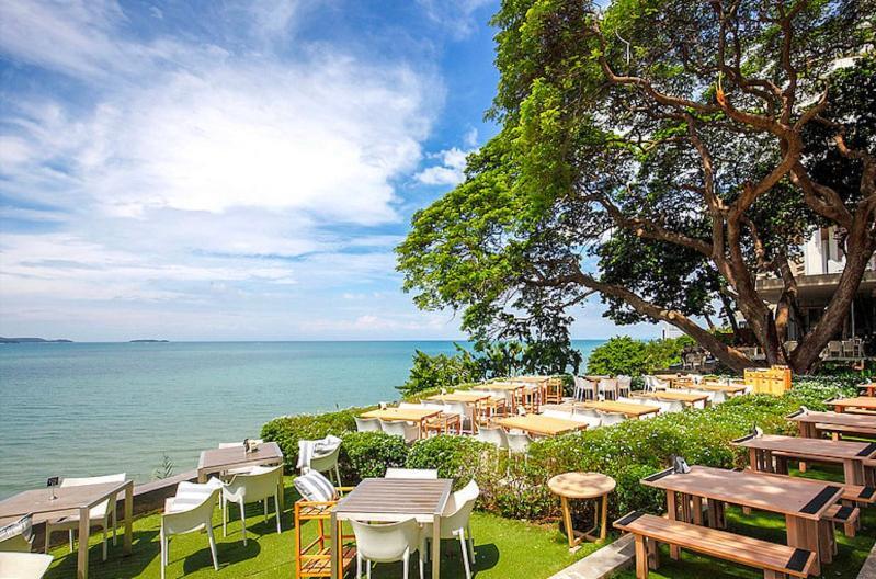 Appartamento The Peak Towers Pattaya Esterno foto